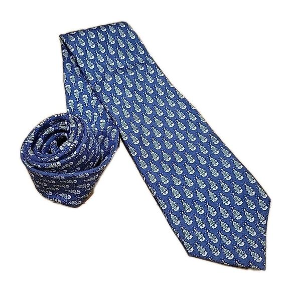 NWT VINEYARD VINES Christmas Tree Print Winter Silk Holiday Neck Tie 58"x4" - Picture 1 of 6